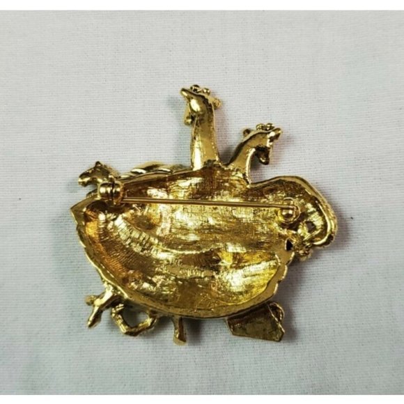 Vintage Avon’s Noah’s Ark Pin - Picture 6 of 7